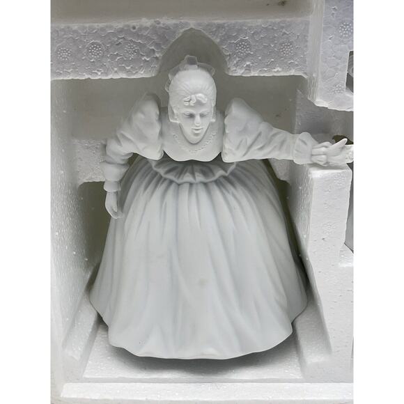 Dept 56 Winter Silhouette “PUTTING UP TREE” #77895 with Box Porcelain Used - Picture 2 of 7